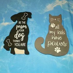 1 dog and 1 cat wall decoration